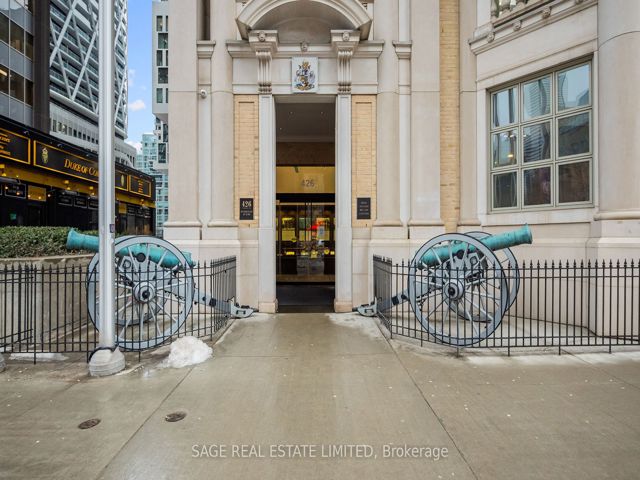 3701 - 426 University Ave W