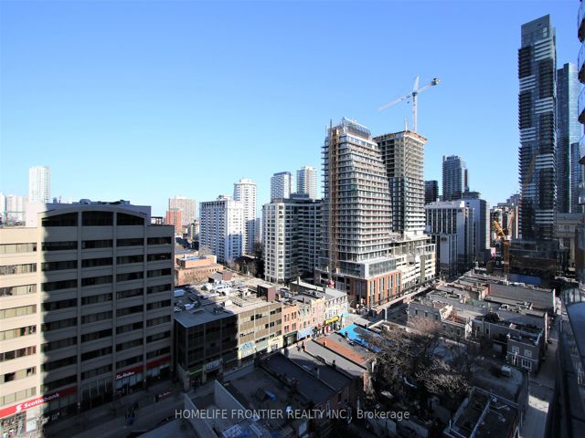 1011 - 11 Wellesley St