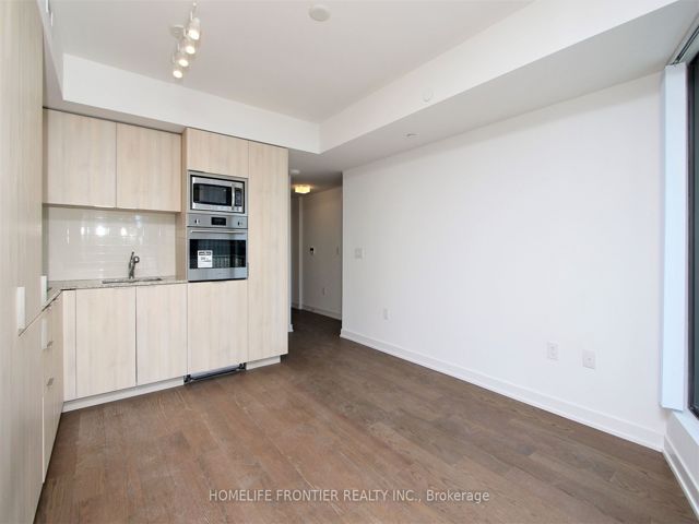 1011 - 11 Wellesley St
