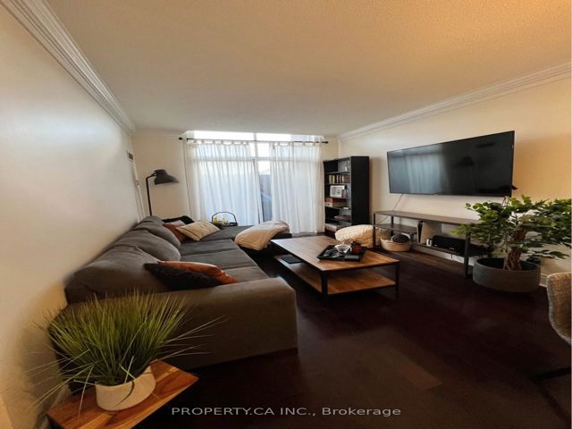 102 - 1700 Eglinton Ave E