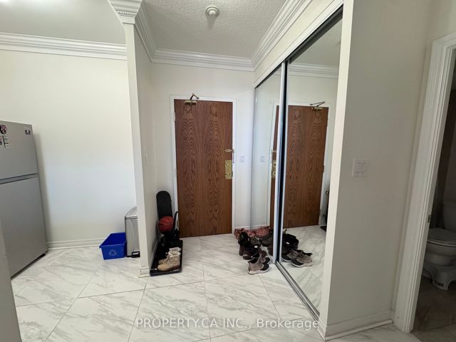 102 - 1700 Eglinton Ave E