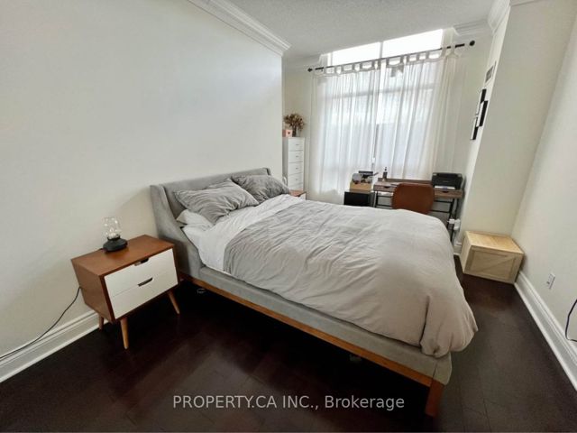 102 - 1700 Eglinton Ave E