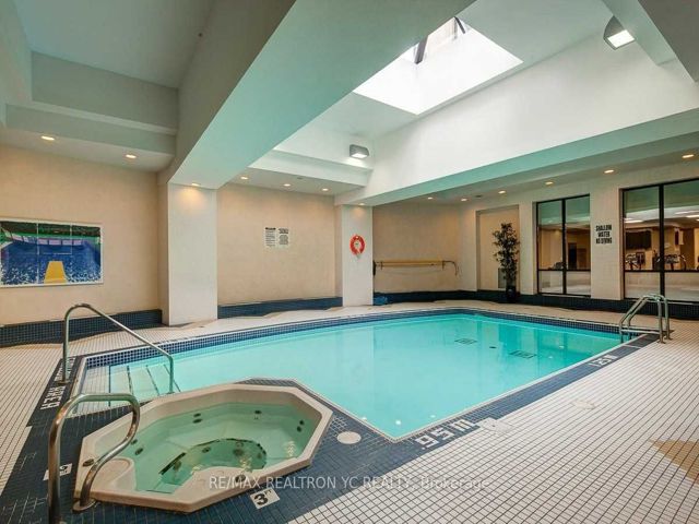 212 - 155 Beecroft Rd