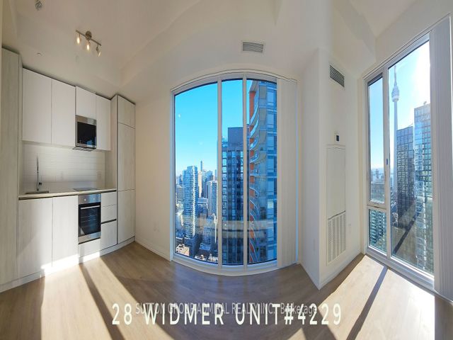 4229 - 28 Widmer St