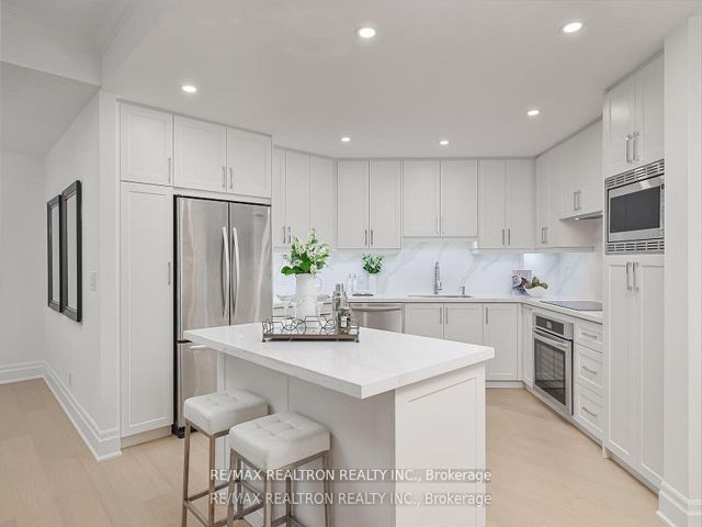 103 - 342 Spadina Rd