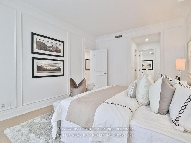 103 - 342 Spadina Rd