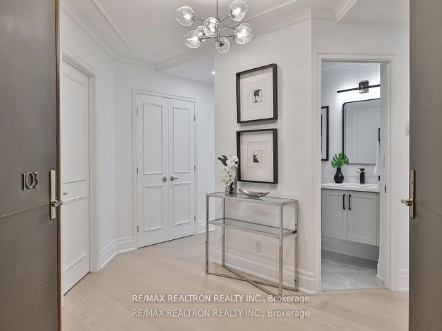 103 - 342 Spadina Rd