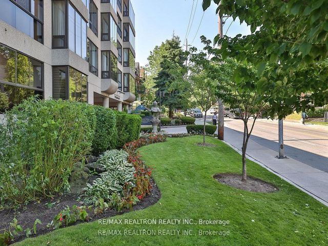 103 - 342 Spadina Rd
