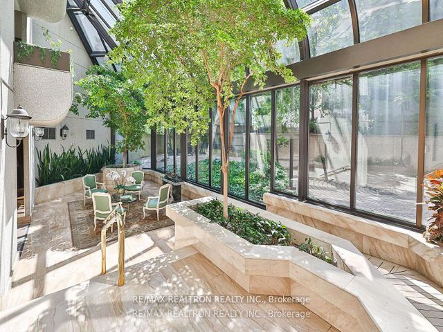 103 - 342 Spadina Rd