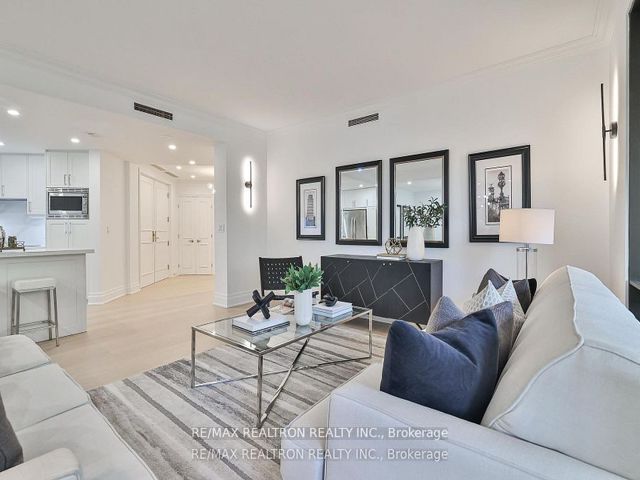 103 - 342 Spadina Rd