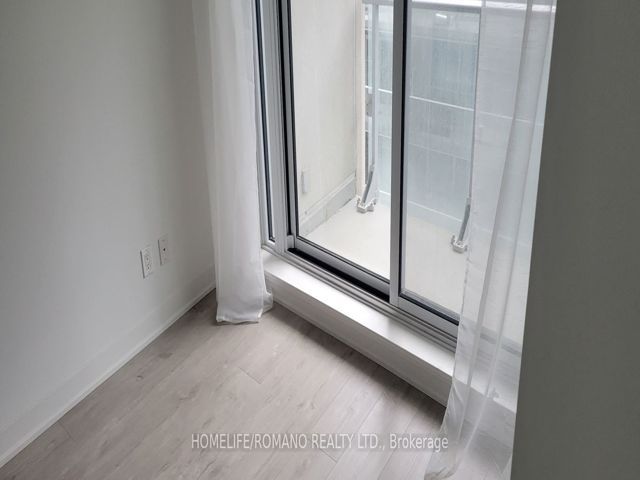 611 - 199 Richmond St W