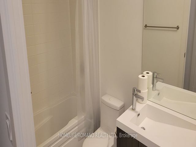 611 - 199 Richmond St W