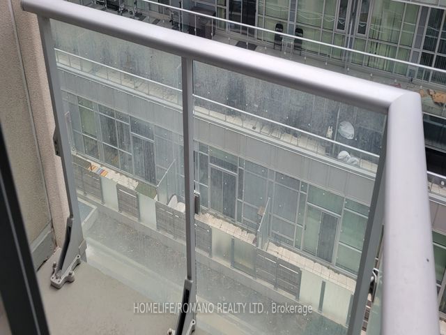 611 - 199 Richmond St W