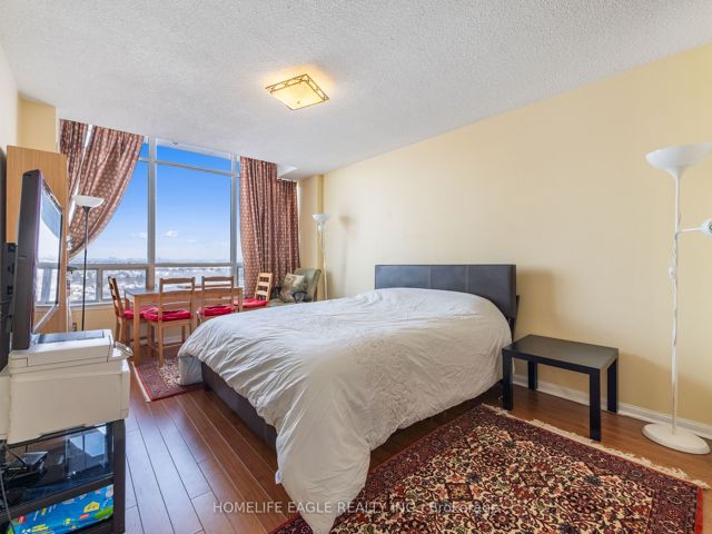 PH212 - 1131 Steeles Ave W
