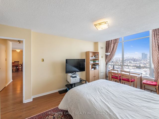 PH212 - 1131 Steeles Ave W