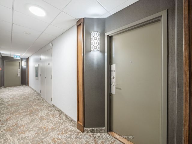 PH212 - 1131 Steeles Ave W