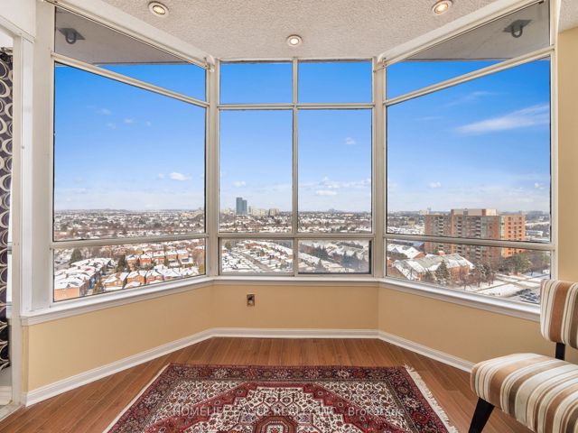PH212 - 1131 Steeles Ave W