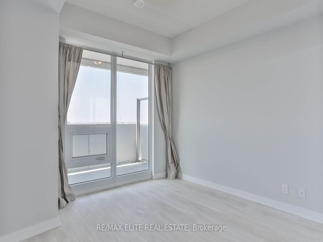 2608 - 2221 Yonge St