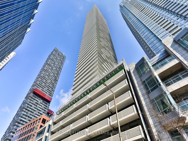 2608 - 2221 Yonge St
