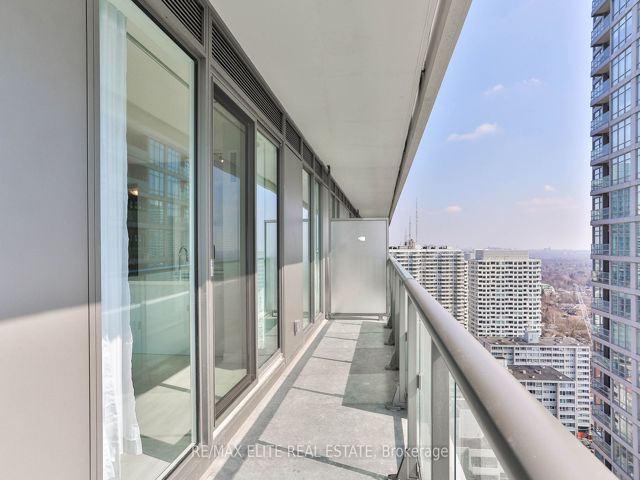 2608 - 2221 Yonge St