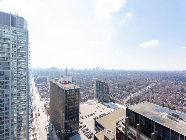 2608 - 2221 Yonge St