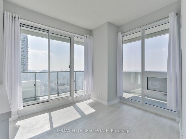 2608 - 2221 Yonge St