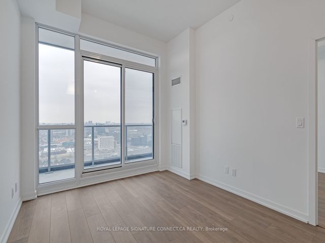 3007 - 32 Forest Manor Rd