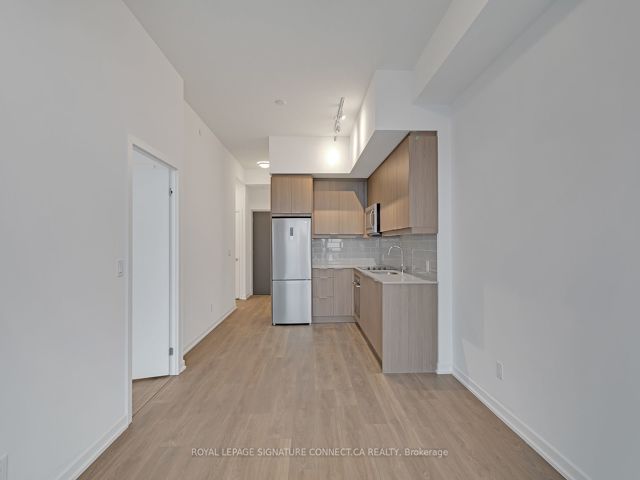 3007 - 32 Forest Manor Rd
