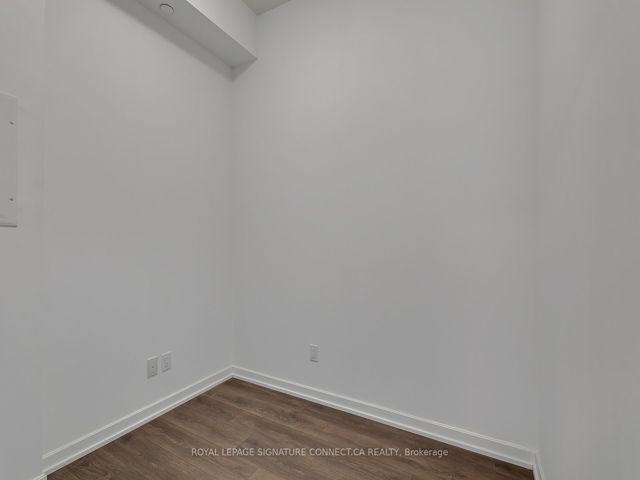 3007 - 32 Forest Manor Rd