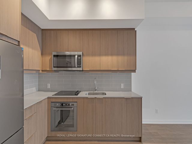 3007 - 32 Forest Manor Rd