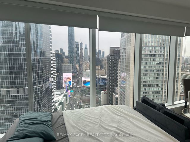3212 - 197 Yonge St
