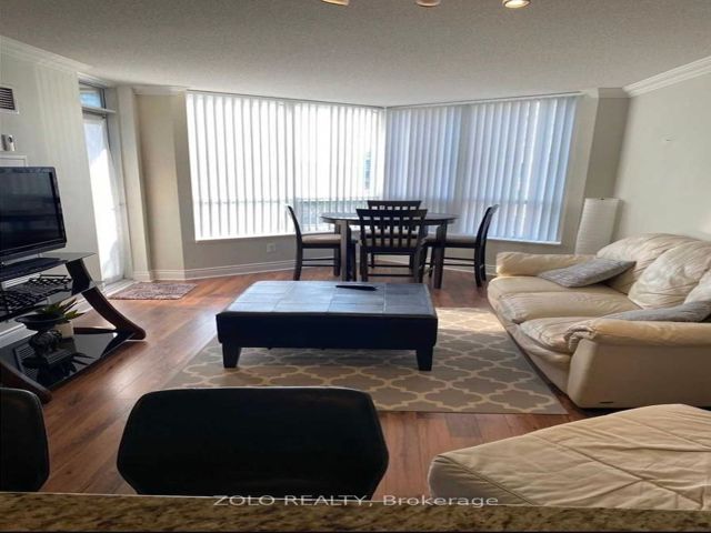 1320 - 500 Doris Ave