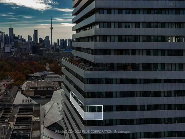 2105 - 200 Bloor St W