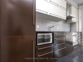 311 - 770 Bay St