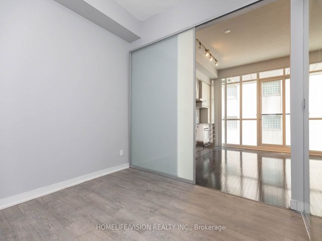 311 - 770 Bay St