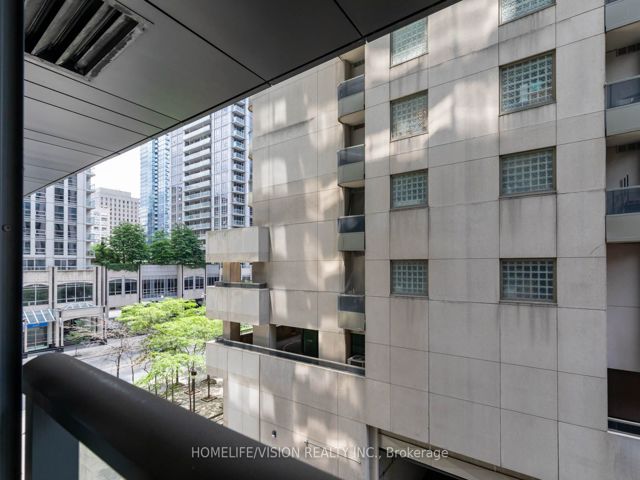 311 - 770 Bay St