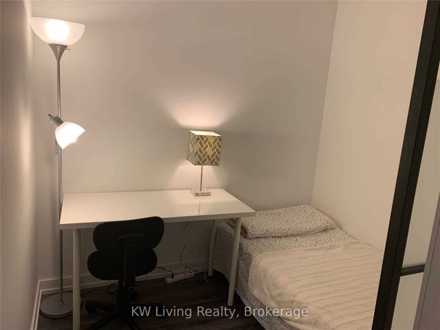 Ph03 - 77 Shuter St