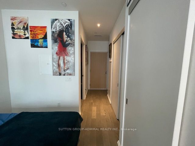 1222 - 8 Hillsdale Ave E