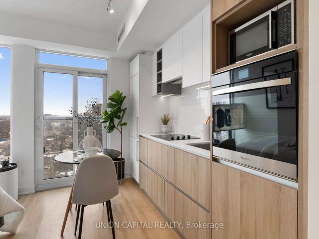 1612 - 319 Jarvis St