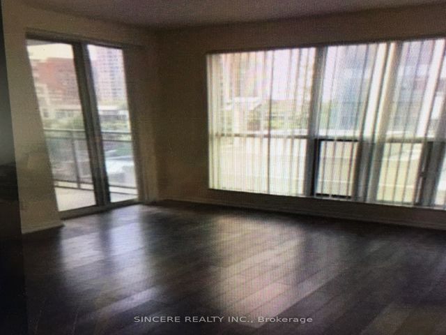 309 - 28 Hollywood Ave