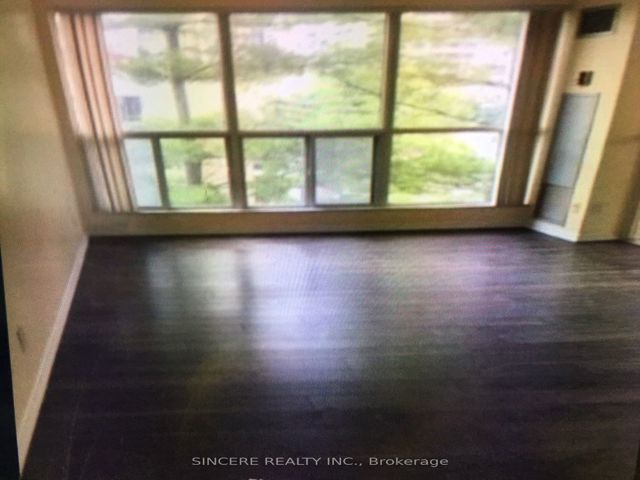 309 - 28 Hollywood Ave