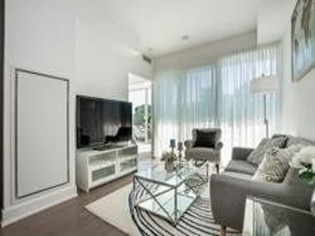 308 - 3018 Yonge St