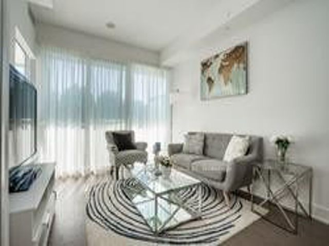 308 - 3018 Yonge St