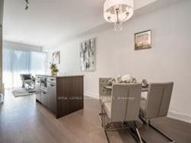 308 - 3018 Yonge St