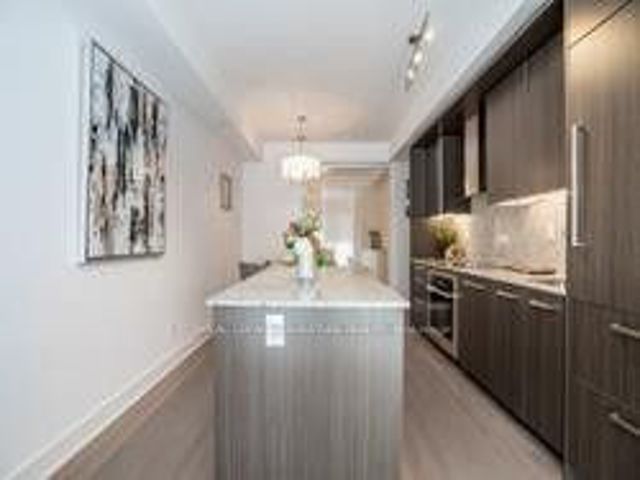 308 - 3018 Yonge St