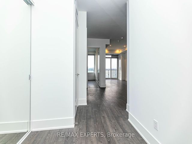 1903 - 480 Front St