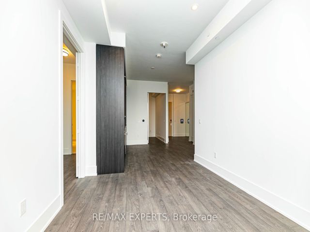 1903 - 480 Front St