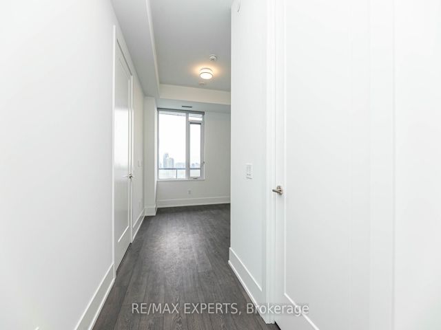 1903 - 480 Front St