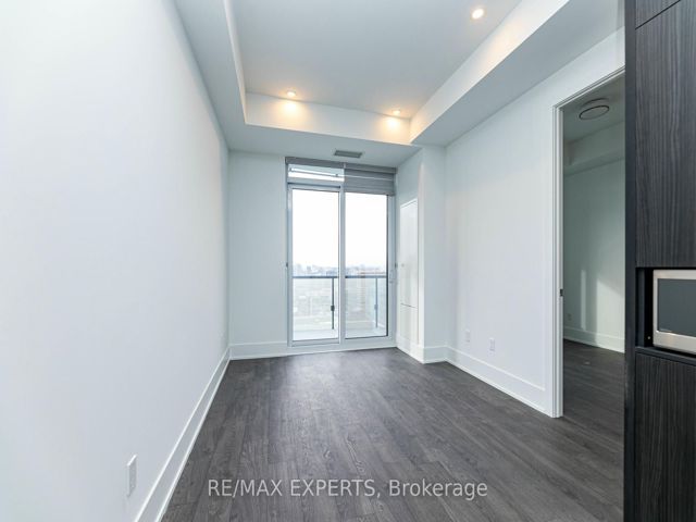 1903 - 480 Front St