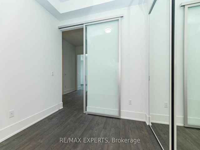 1903 - 480 Front St